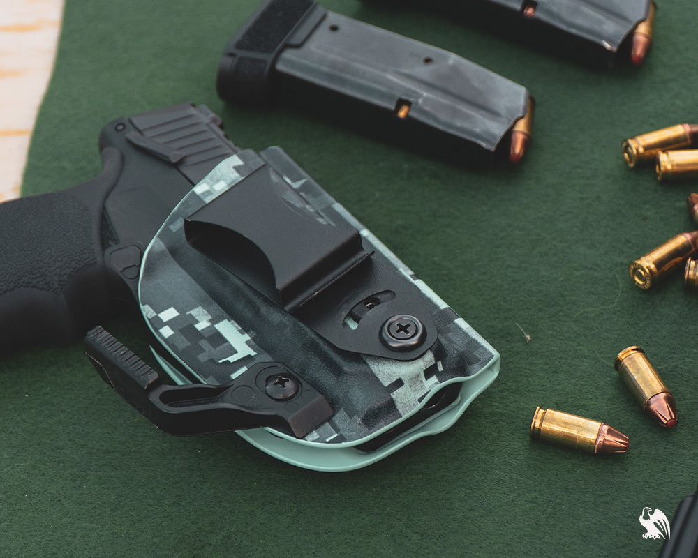 Beretta M9 on a Vedder Holster LightTuck IWB
