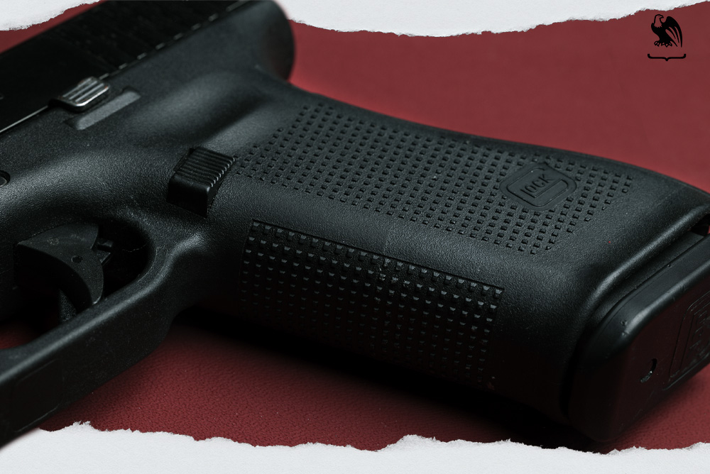 Close up image of the Glock 17 Handgun 