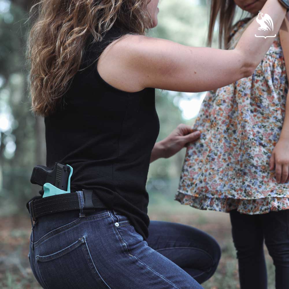 Brooke Vedder - Vedder Holsters Owner and her daughter