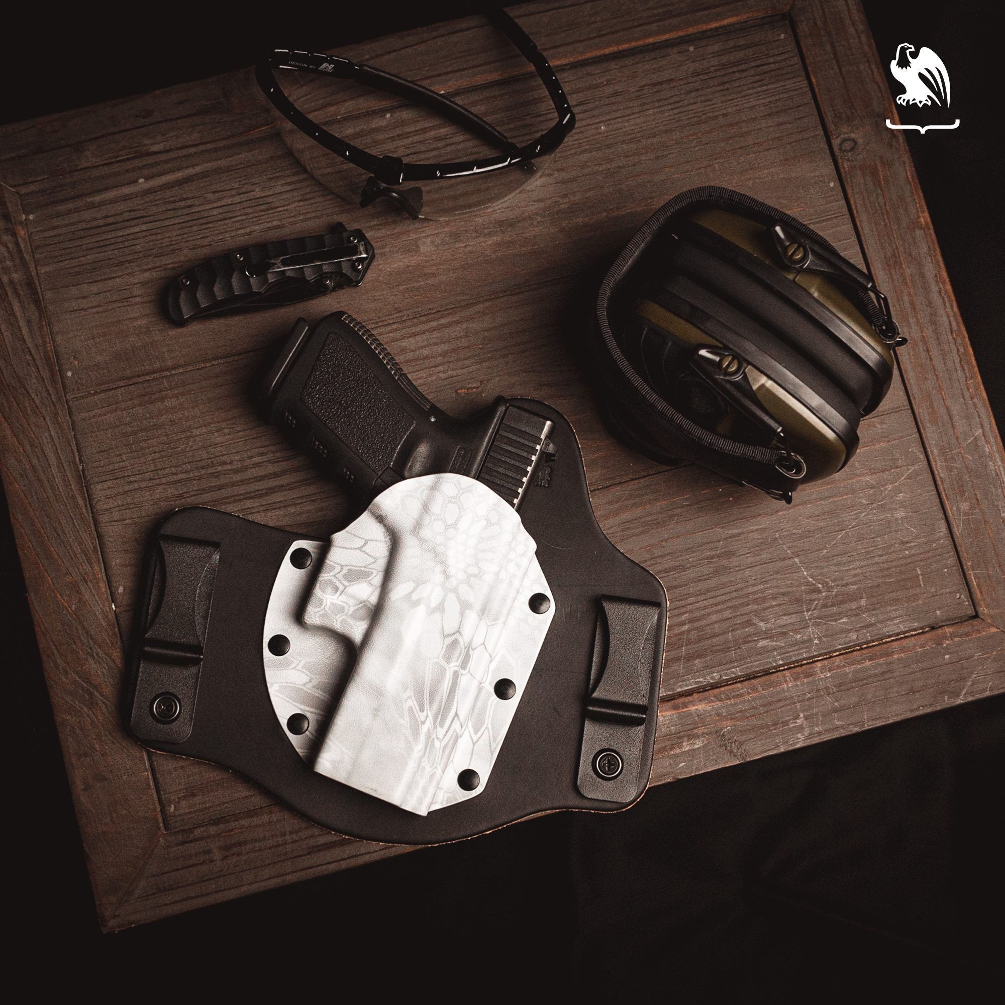 Generic Image - ComfortTuck Holster along side edc items