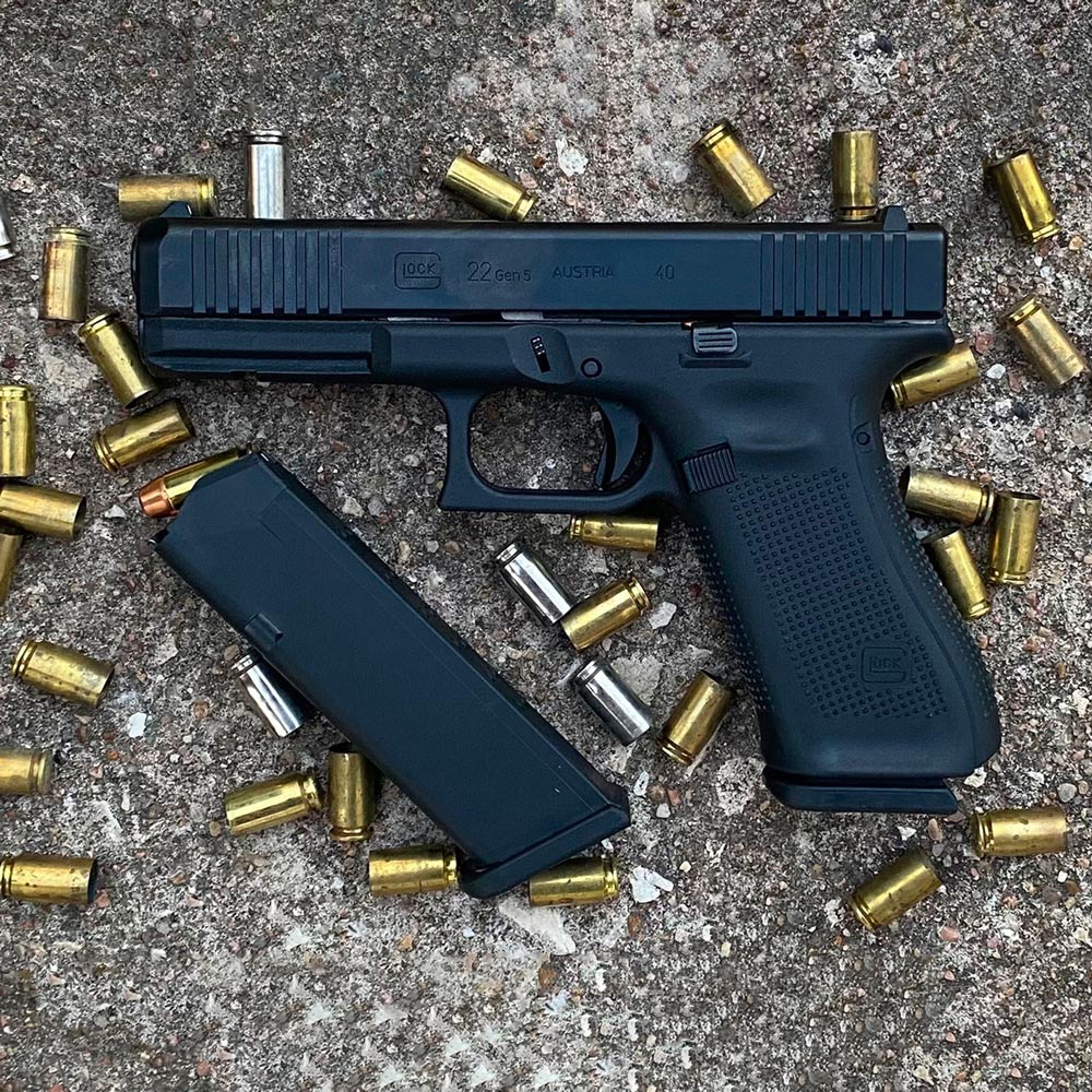 Size and Capacity - Glock 19 handgun and mag